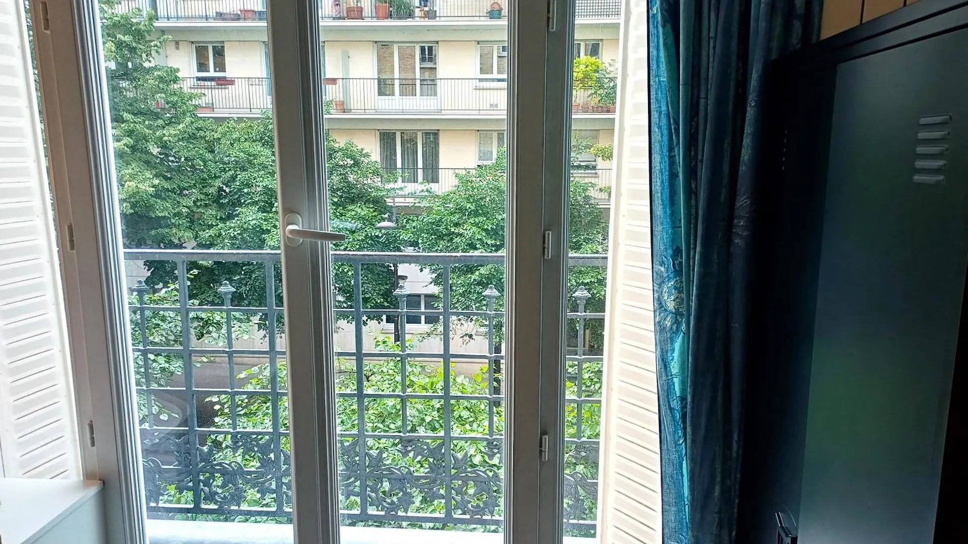 Beautiful 3 Rooms Flat - 14Percent Sales Park Montsouris In Paris Centre14Eme Direct To Airport France